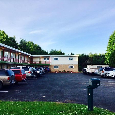 Cedars Motel Ironwood Eksteriør bilde