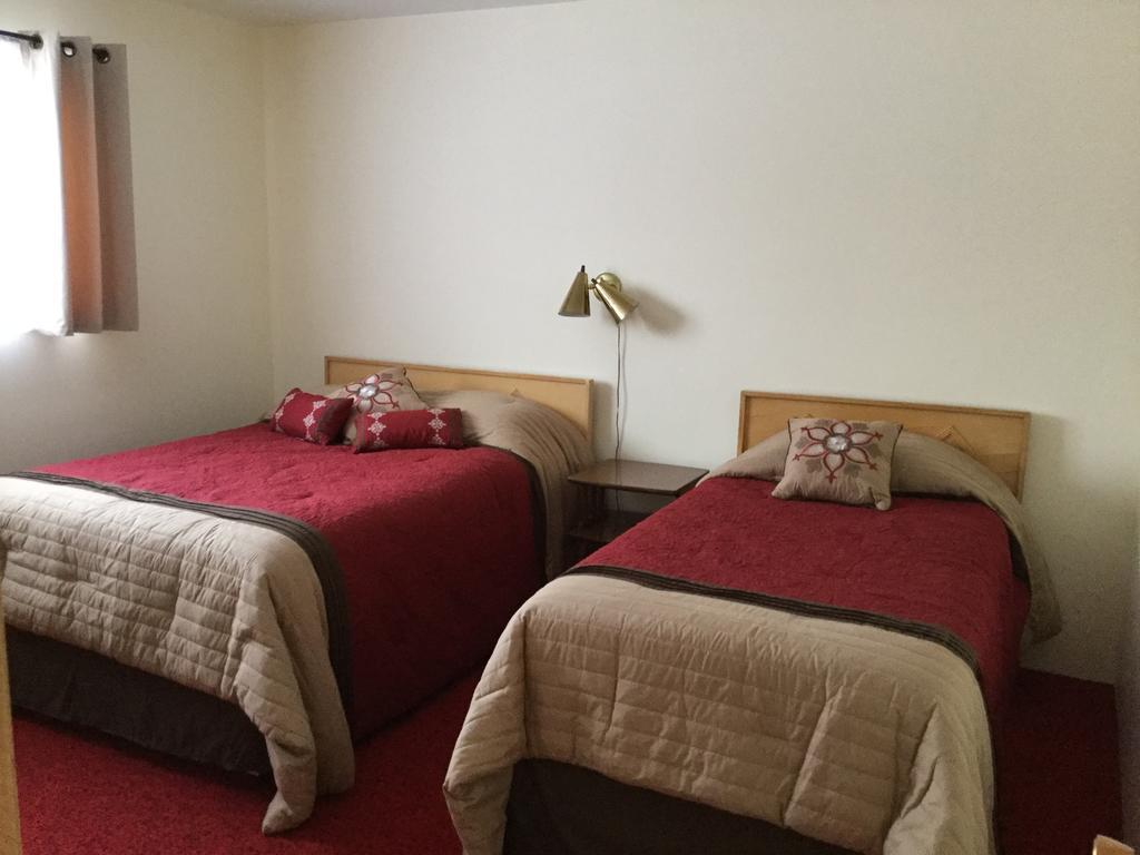 Cedars Motel Ironwood Eksteriør bilde