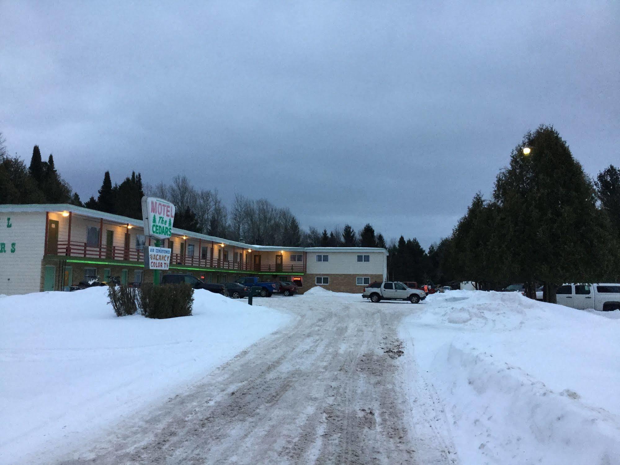Cedars Motel Ironwood Eksteriør bilde