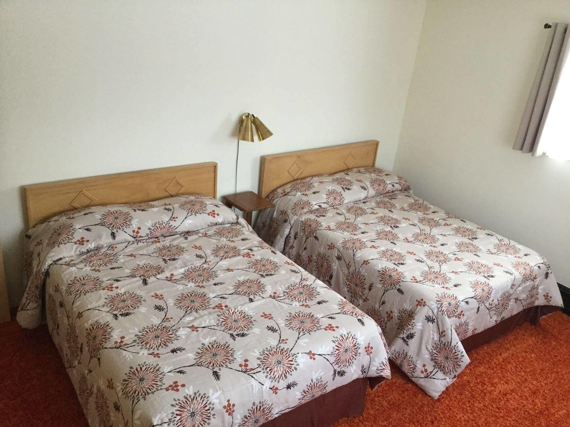 Cedars Motel Ironwood Eksteriør bilde